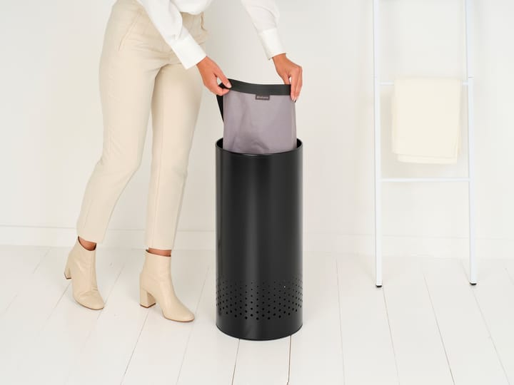 Brabantia tvättkorg plastlock 35 L, Mattsvartt Brabantia