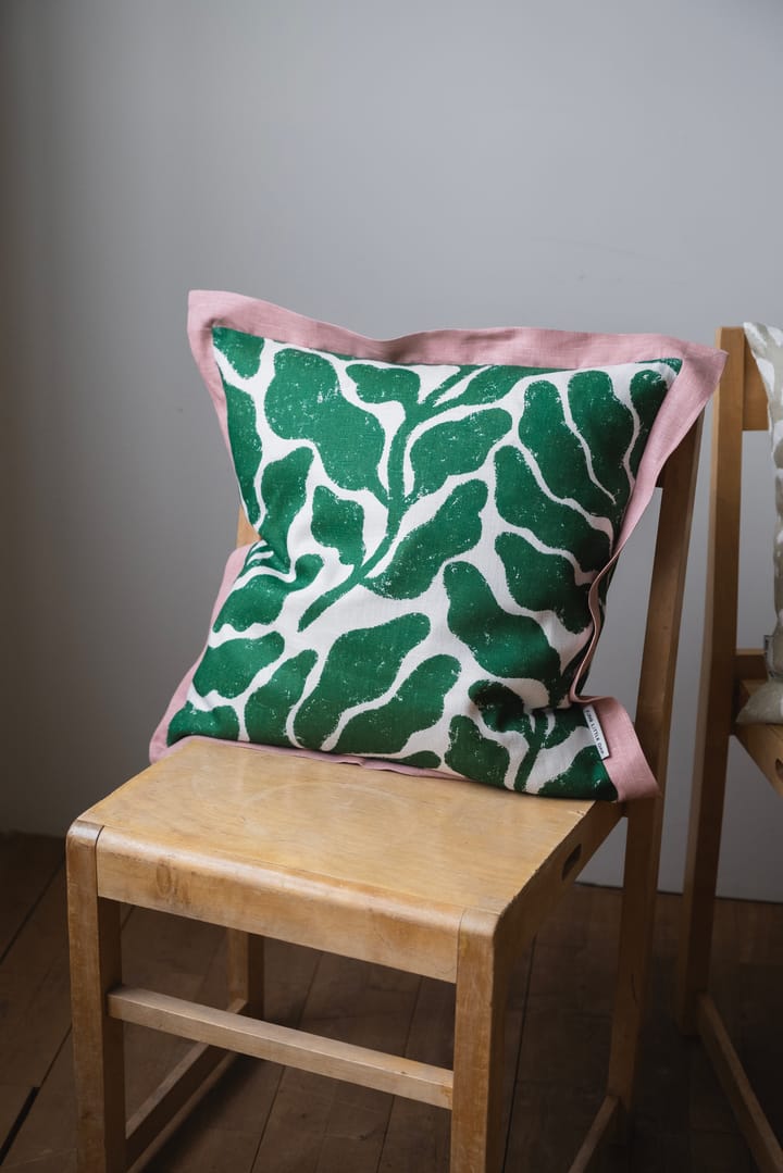 Leaves kuddfodral konstraterande vinge 48x48 cm, Green-pink Fine Little Day