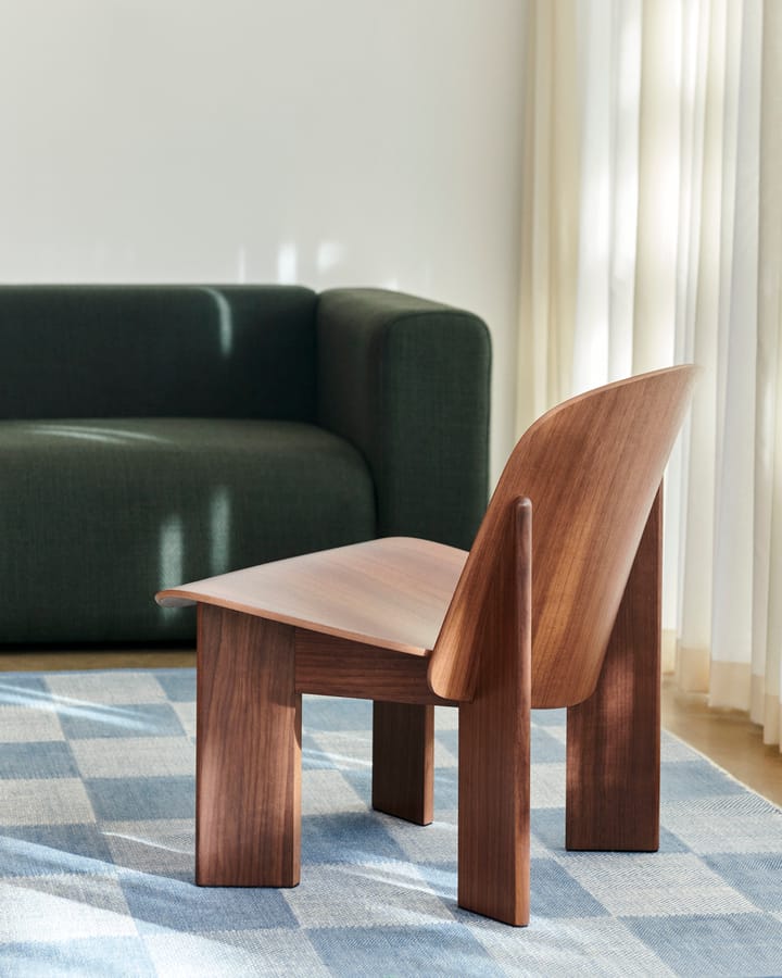 Chisel lounge chair, Lackad valnöt HAY