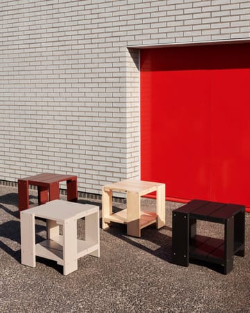 Crate Side Table bord 49,5x49,5x45 cm lackad furu - Iron red - HAY