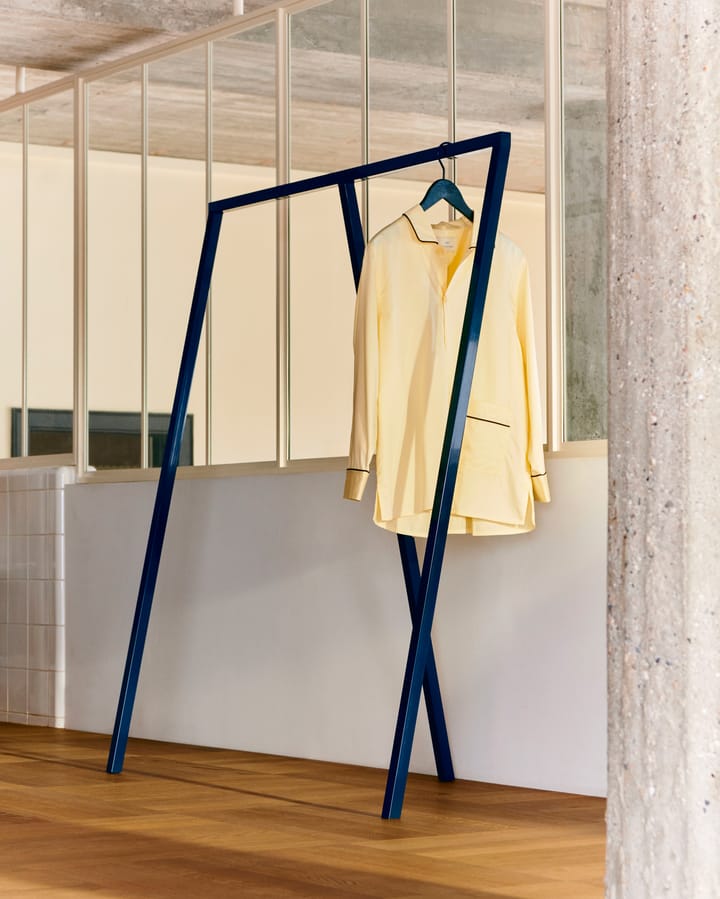 Loop Stand Wardrobe klädhängare, Deep blue HAY