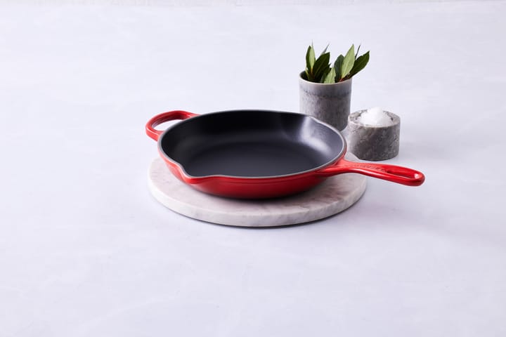 Le Creuset Signature rund stekpanna Ø23 cm - Cerise - Le Creuset