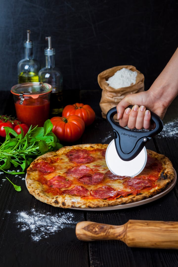 Speciality pizzaskärare 16 cm, Black Microplane