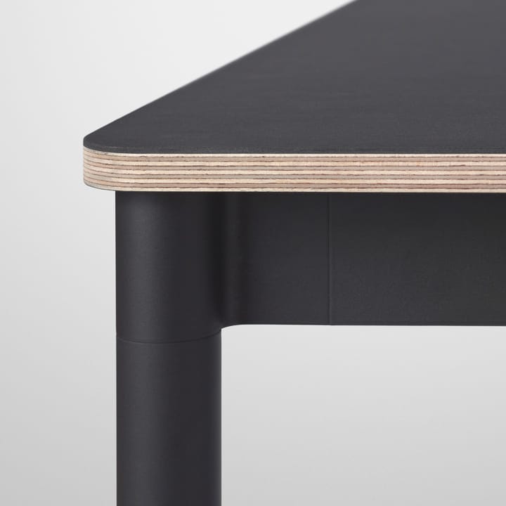 Base matbord, oak, svart stativ, plywoodkant, 190x85cm Muuto