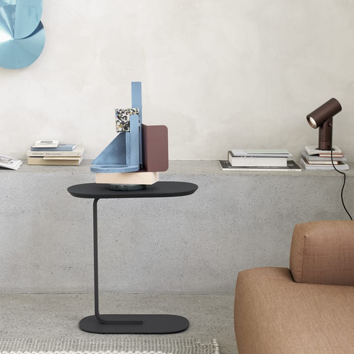 Relate sidobord 73,5 cm, Smoked oak-Black Muuto