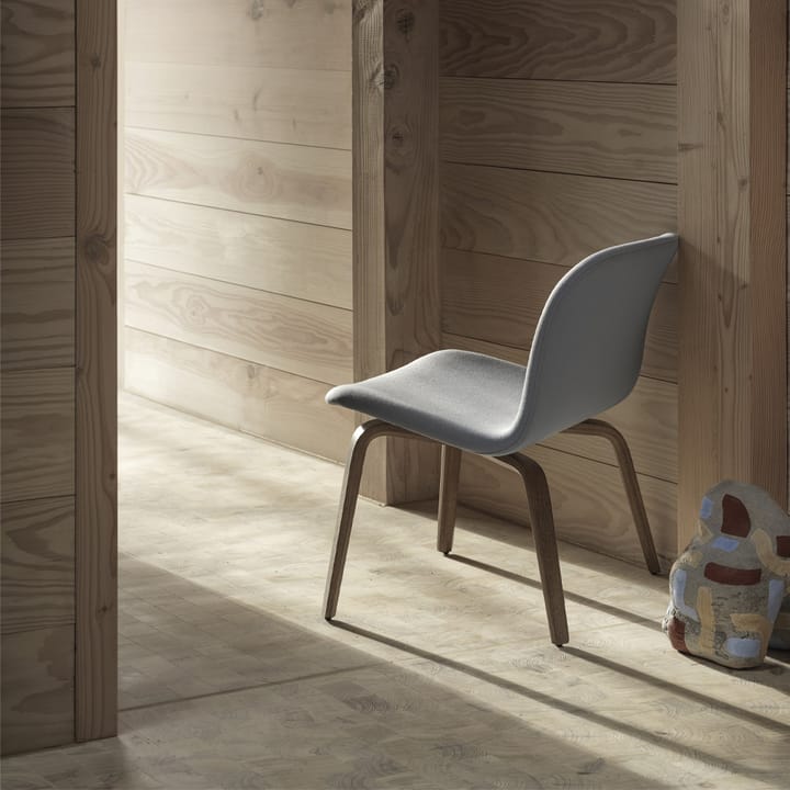 Visu loungefåtölj klädd stol - Steelcut 120-Brown stained oak - Muuto