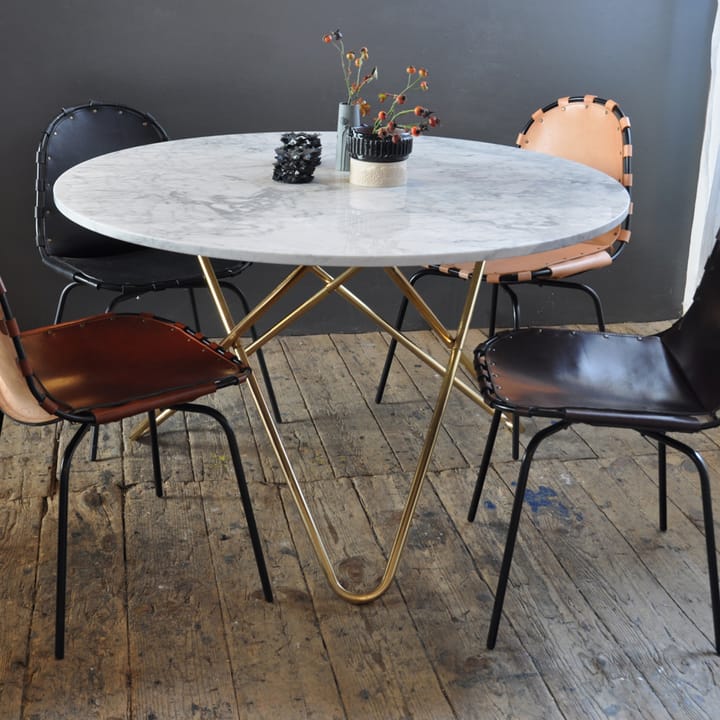 Big O Table matbord, Marmor marquina, mässingsstativ OX Denmarq